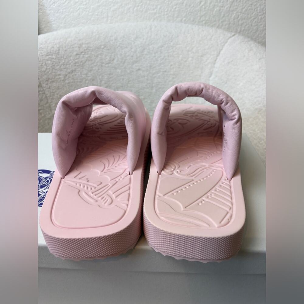 Burberry Women's EKD Lambskin Slides Size 38 - Picture 6 of 6